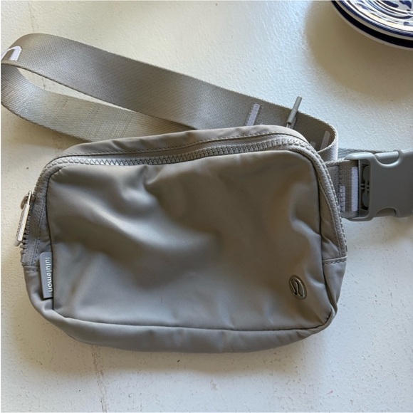 lululemon athletica Taupe Belt Bag - Picture 1 of 8
